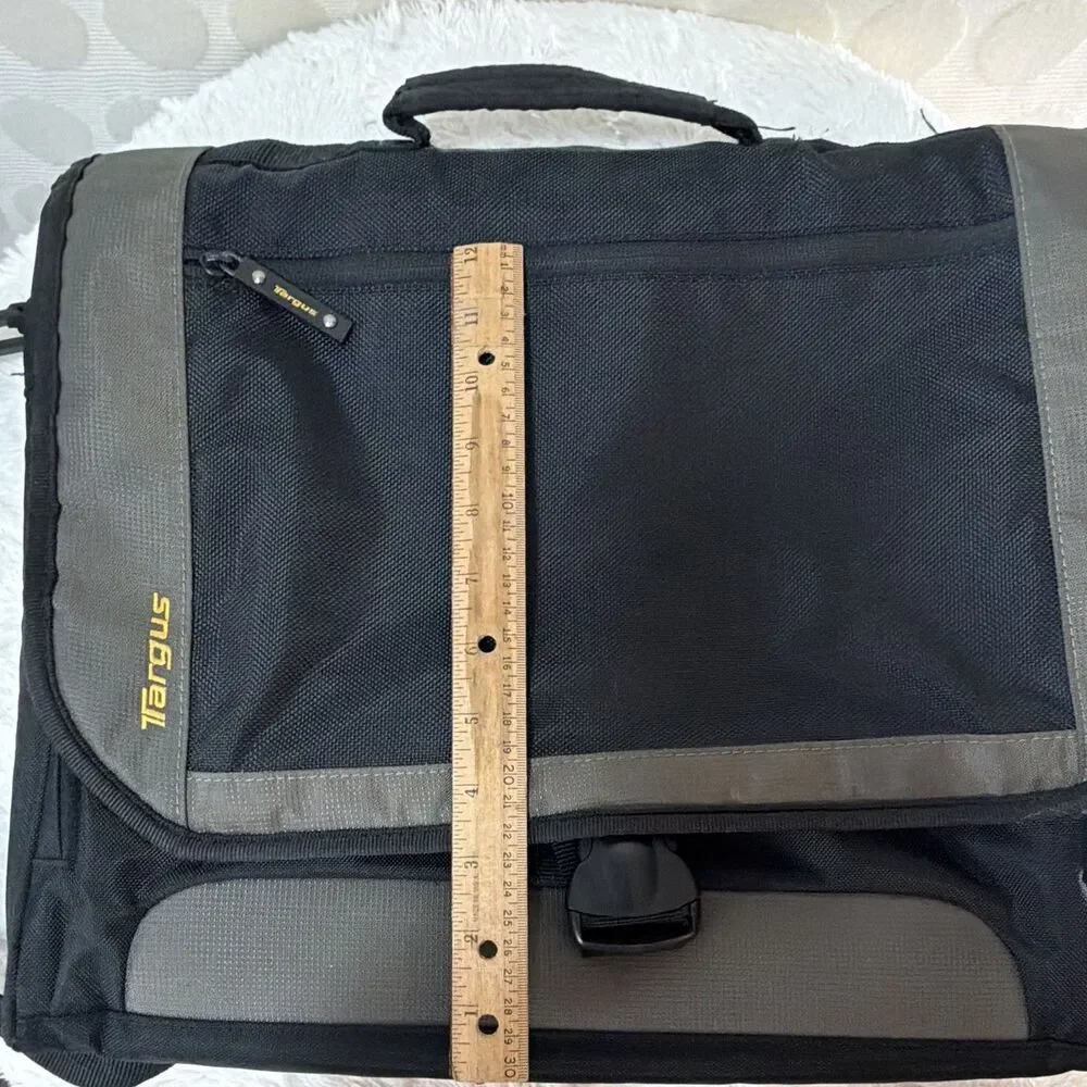 Targus pre owned
